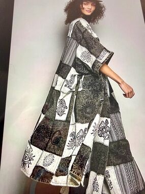 ♥️Hello Gorgeous!! POL Open Front Printed Patchwork Longline Cardigan